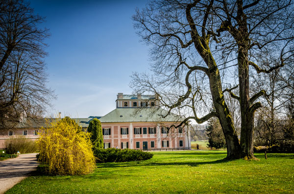 Pałac-Zamek w Ratiborice